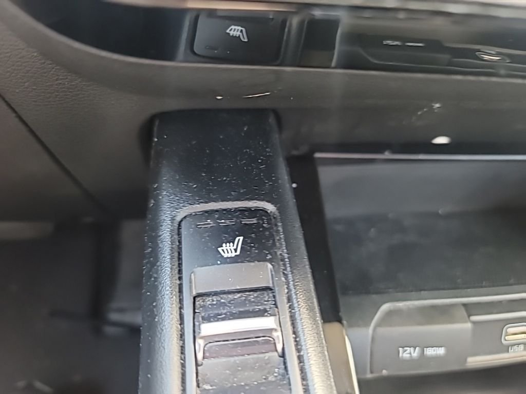 Used 2021 Silver Kia S image 24