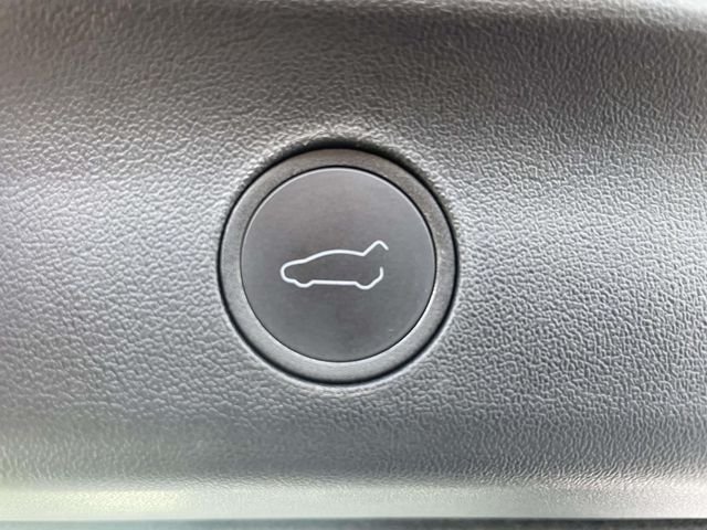 2023 Tesla Model Y Long Range - Photo 11