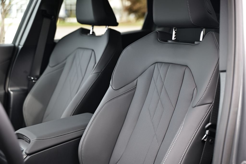New 2026 Skyscraper Grey Metallic BMW 30 xDrive image 21