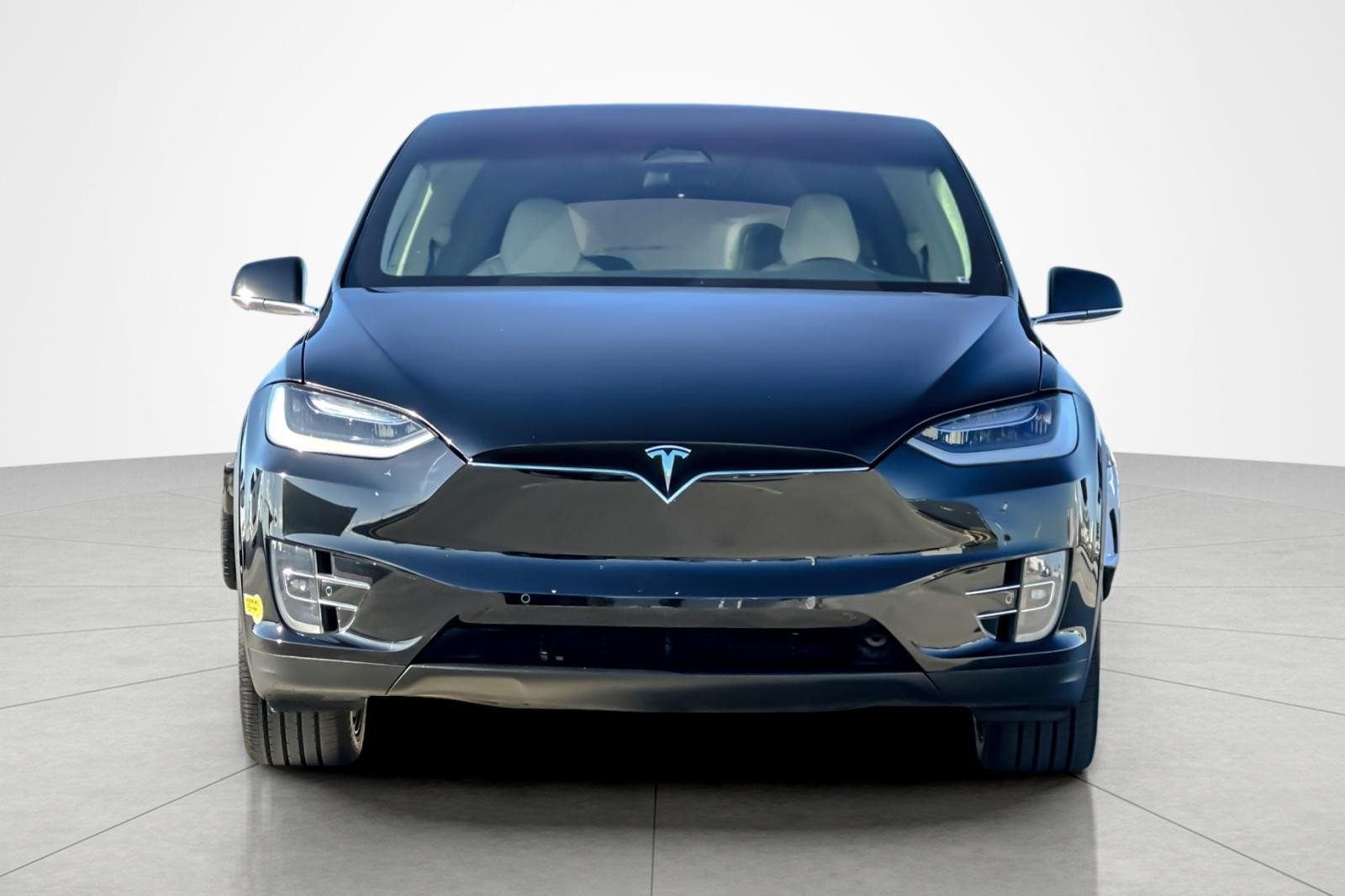 Used 2019 Solid Black Tesla Performance w/ Ludicrous image 8