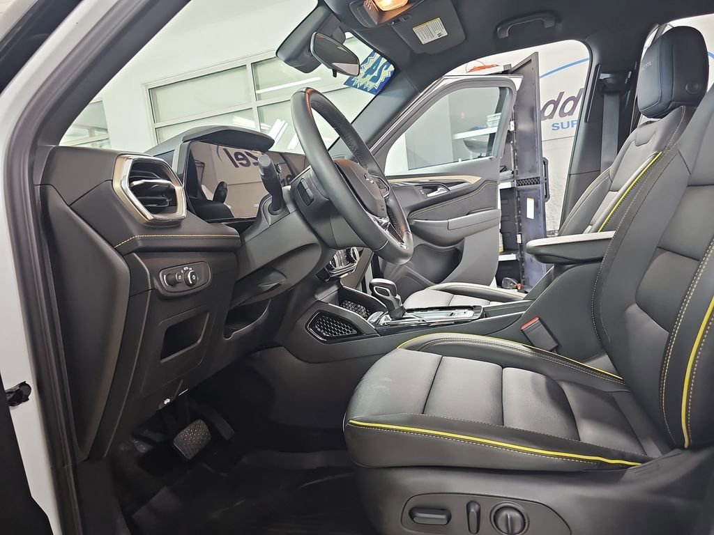 Certified Used 2024 Summit White Chevrolet ACTIV image 18