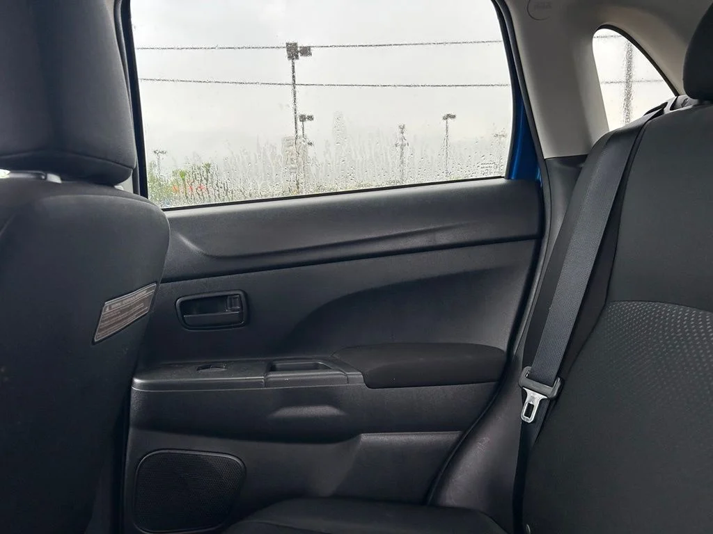Used 2015  Mitsubishi ES image 26
