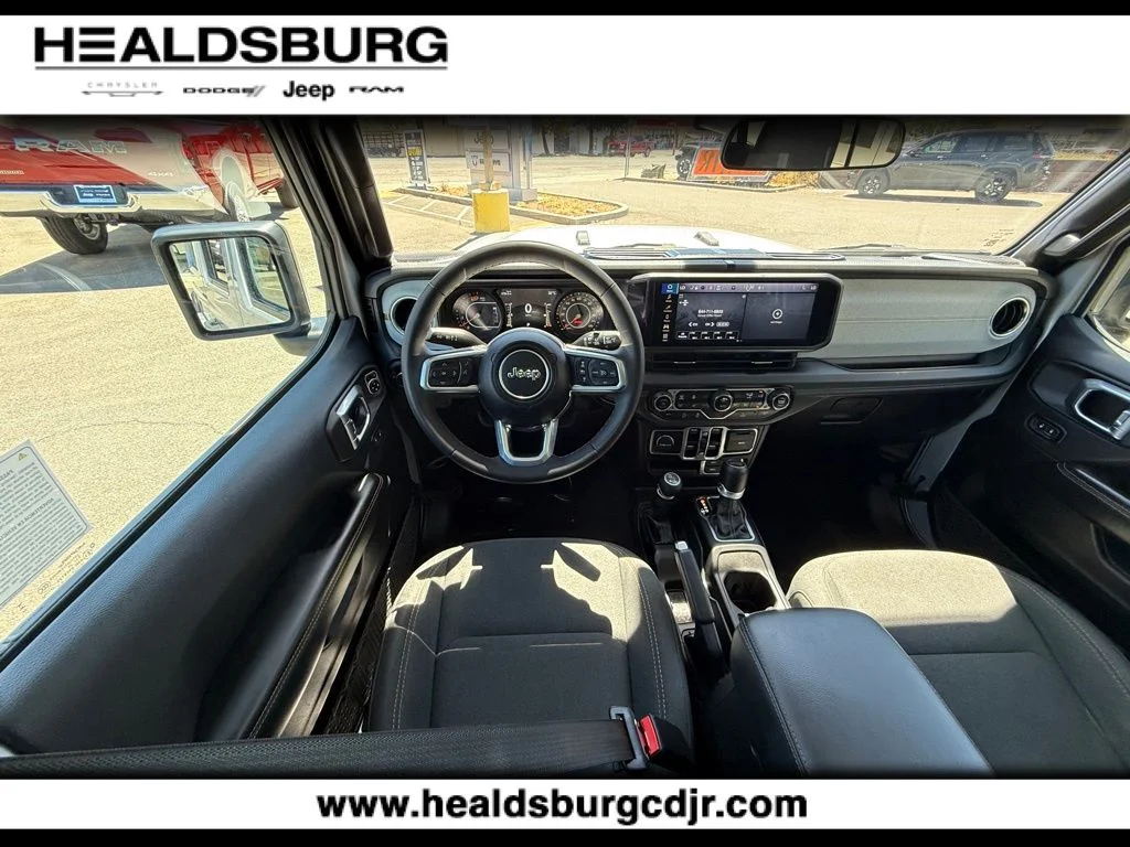 2024 Jeep Wrangler 4-Door Sahara - Photo 15