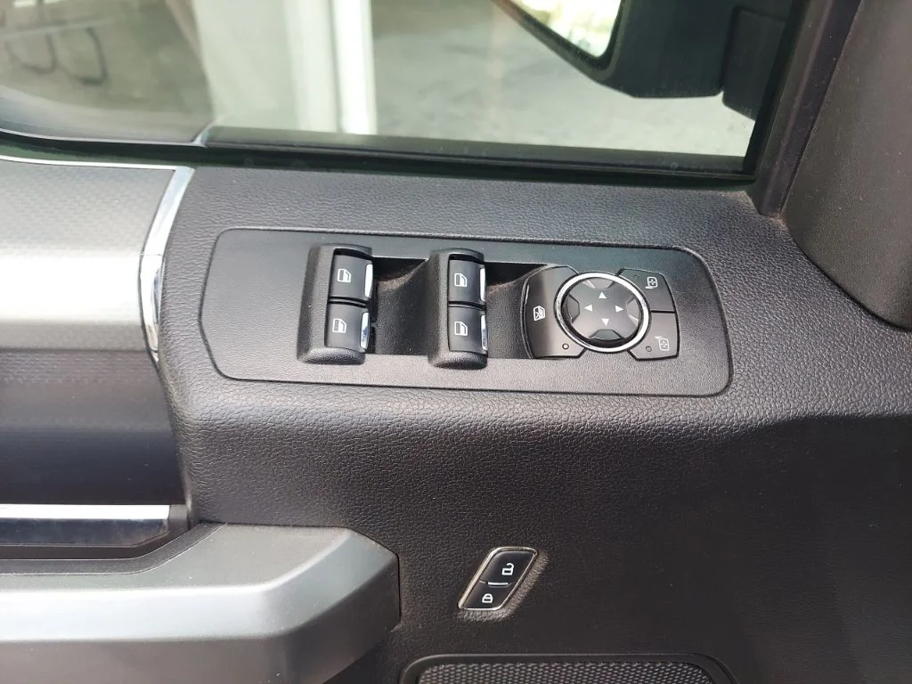 Used 2017 Oxford White Ford XLT image 17