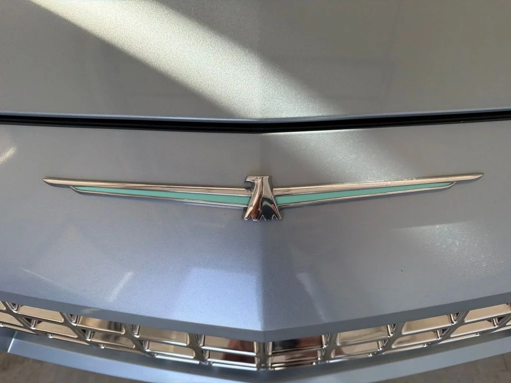 Used 2004 Light Ice Blue Metallic Ford Base image 3