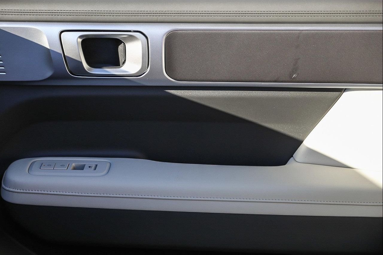 New 2026 Silver Hyundai SEL image 21
