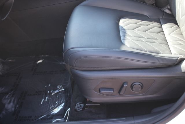 Used 2024 White Kia X-Line image 21