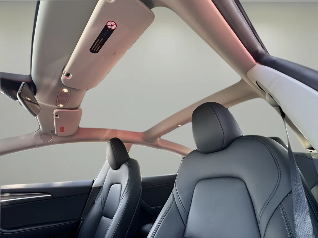 Used 2023 White Tesla Base image 15