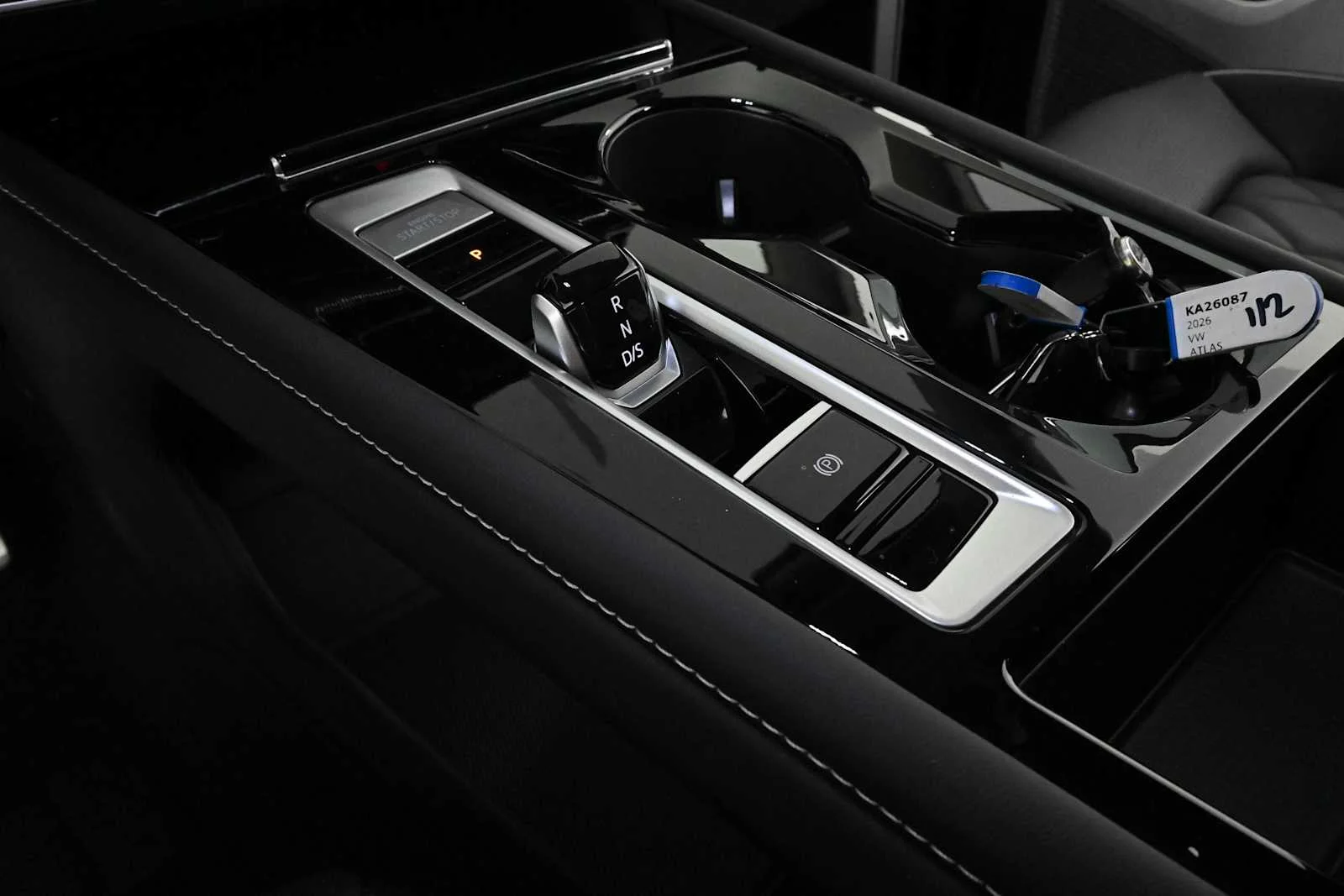 New 2026 Deep Black Pearl Volkswagen 2.0T SEL Premium R-Line image 32