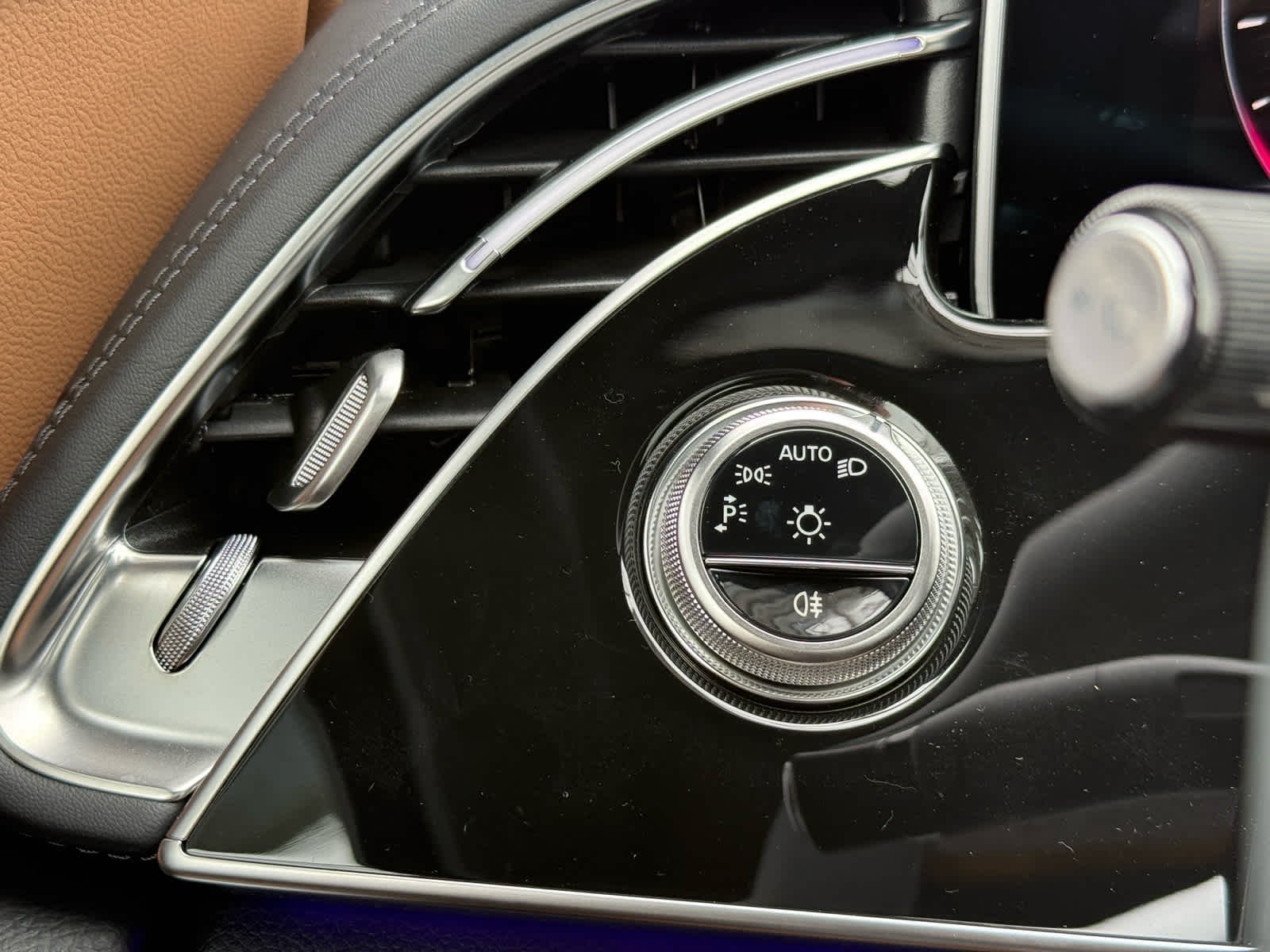 New 2026 Graphite Grey Metallic Mercedes-Benz E 350 image 30