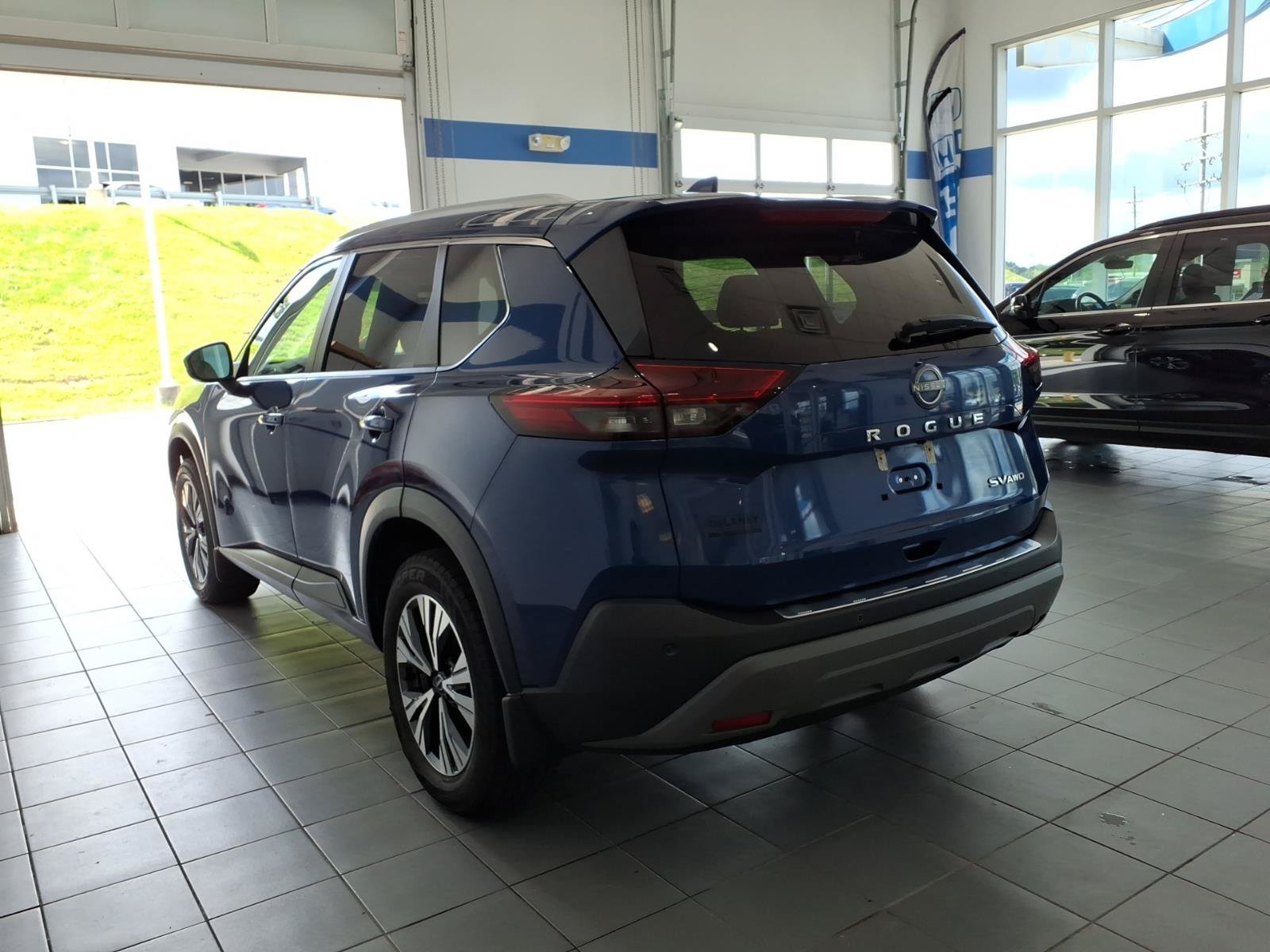 Used 2022 Caspian Blue Metallic Nissan SV image 7