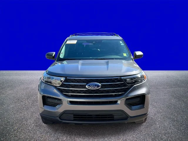 Used 2023 Gray Metallic Ford XLT image 8