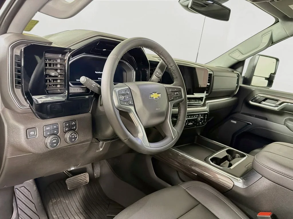 Used 2024 Gray Chevrolet LTZ image 10