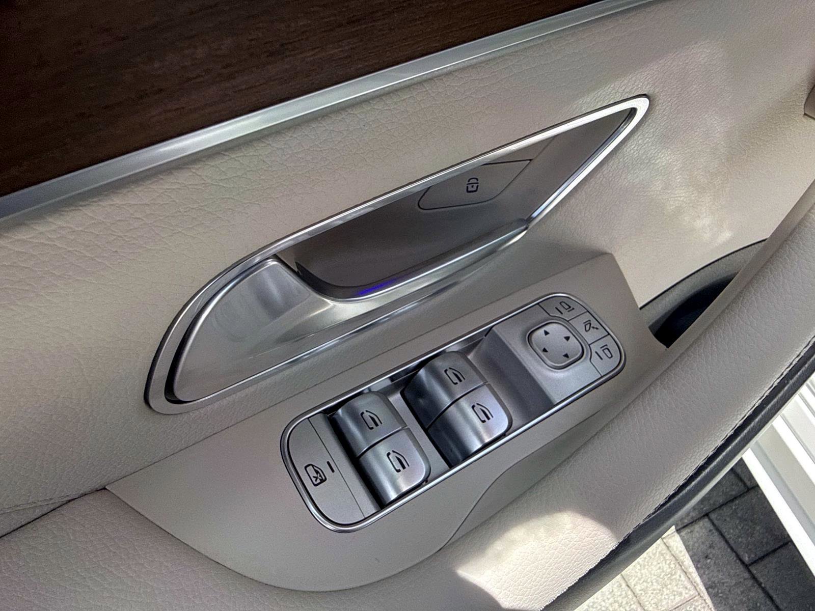 New 2026 Polar White Mercedes-Benz 450 4MATIC® SUV image 20