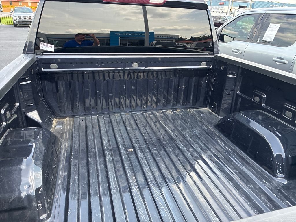 Used 2022 Gray Chevrolet LT image 18