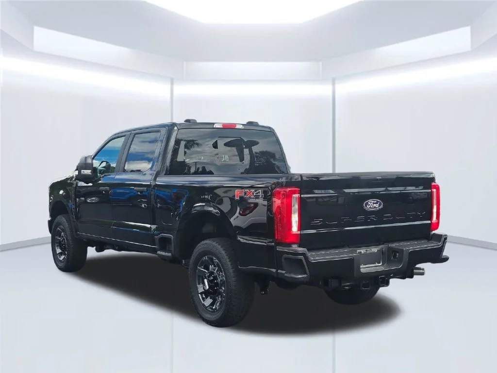 New 2027 Agate Black Metallic Ford F-250® XL image 18