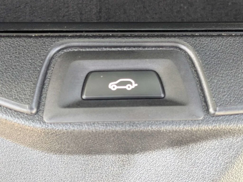 Used 2021 Blue BMW M50i image 12