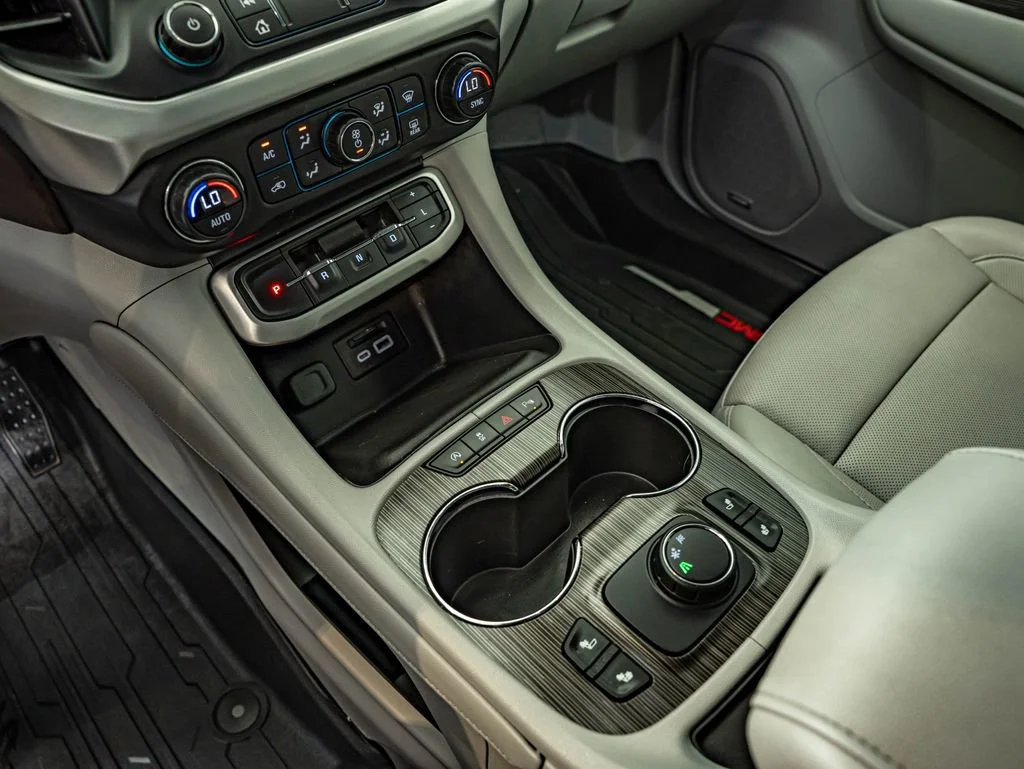 Used 2020 Satin Steel Metallic GMC SLT image 26