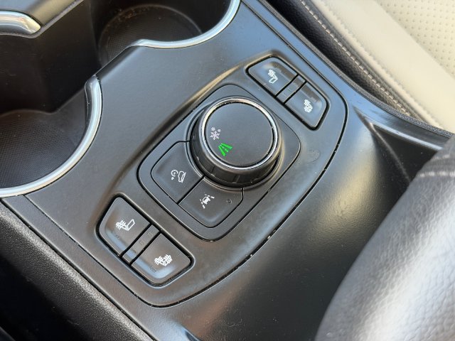 Used 2021 Gray GMC SLE image 26