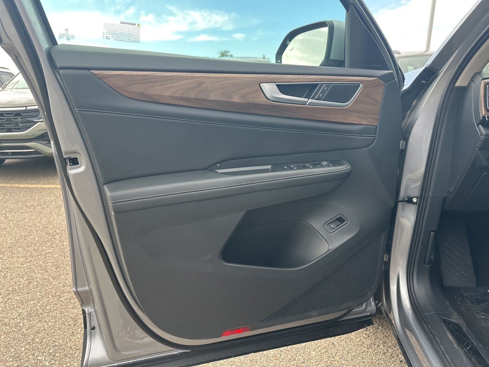 New 2026 Silver Volkswagen 2.0T SE w/Technology image 14