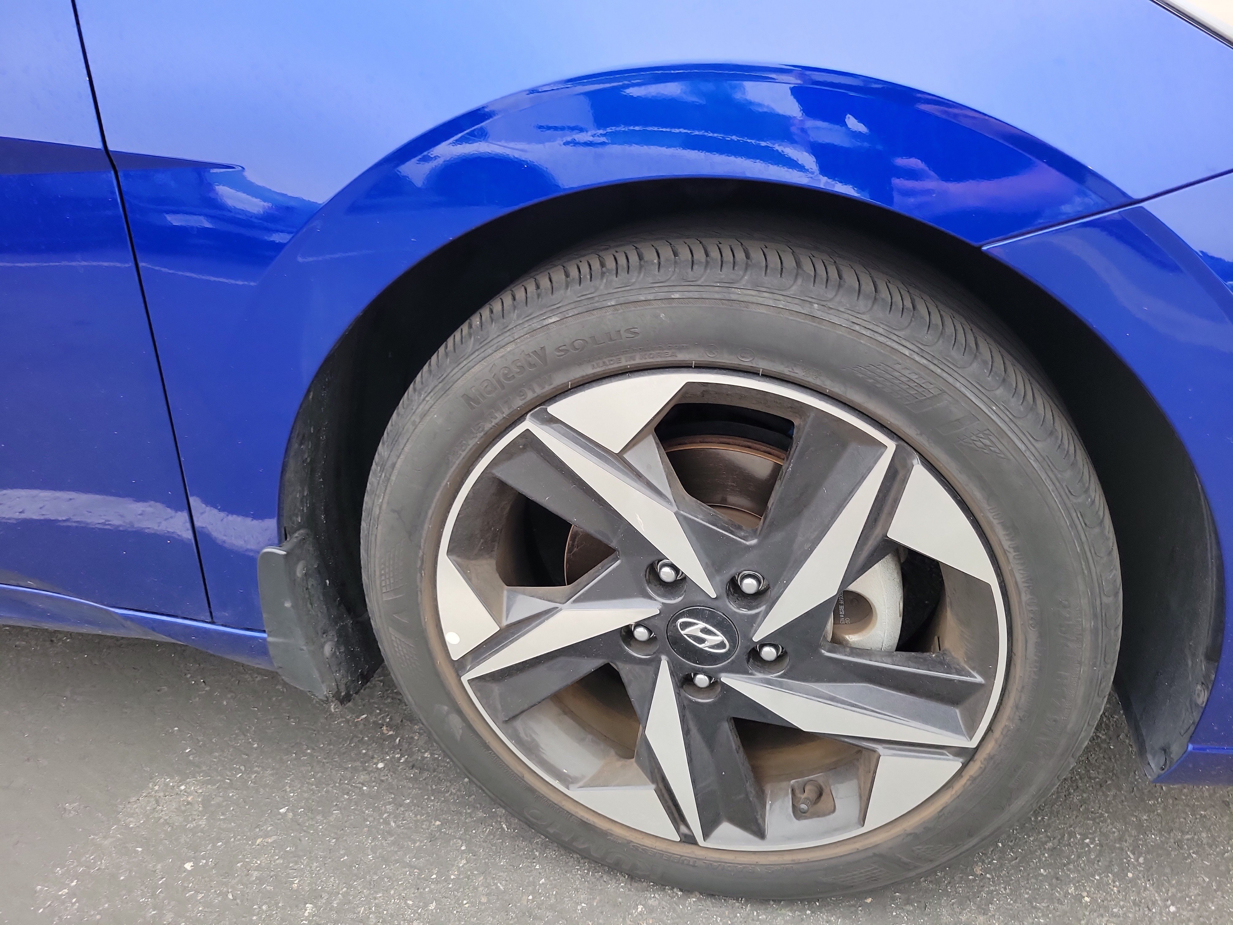 Certified Used 2023 Intense Blue Hyundai SEL image 4