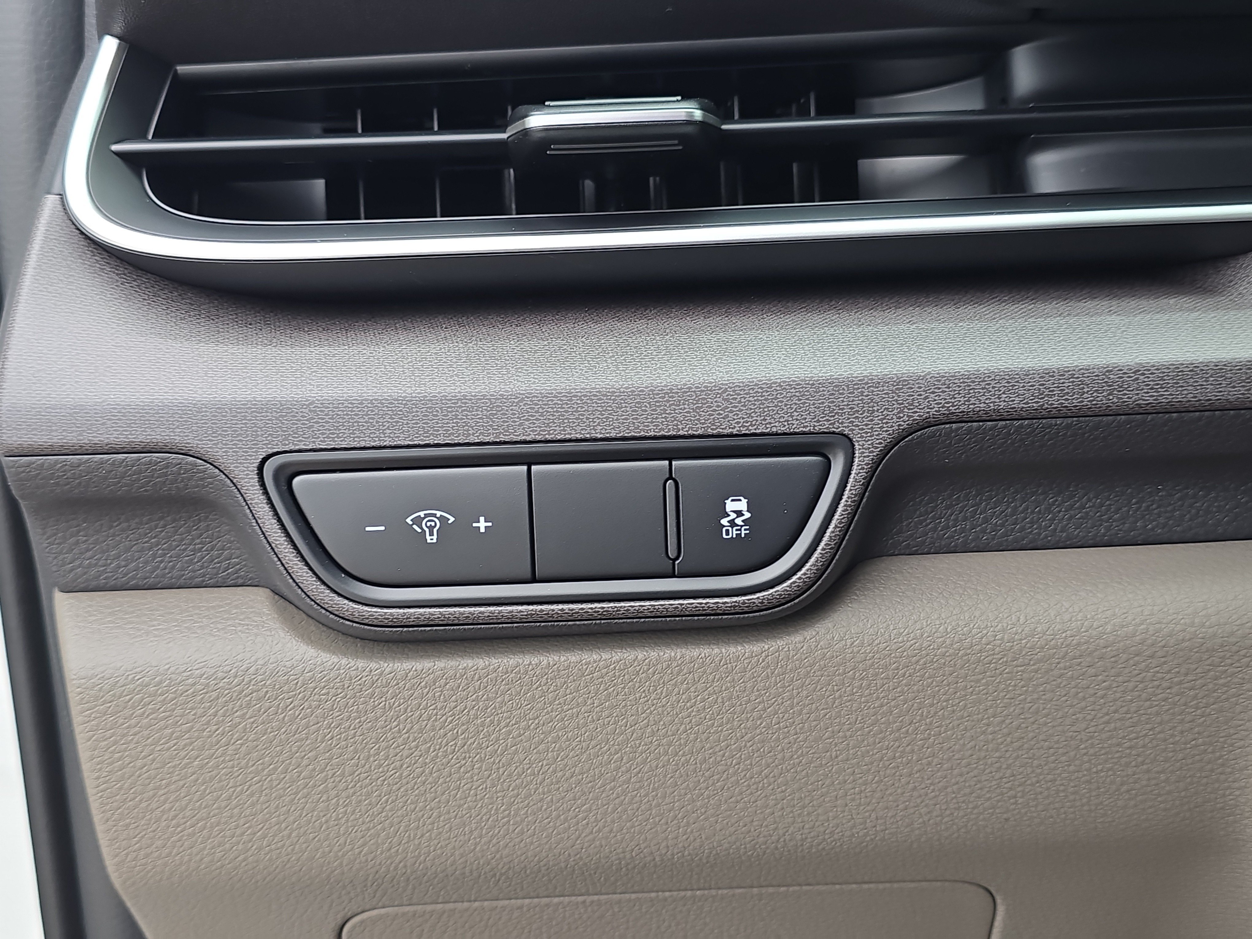 New 2026 Snow White Pearl Kia EX image 29