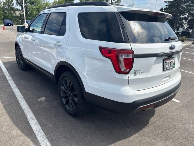 Used 2017 Oxford White Ford XLT image 5