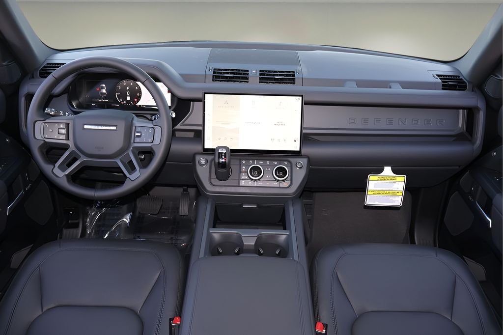 New 2026 Woolstone Green Land Rover X-Dynamic SE image 13