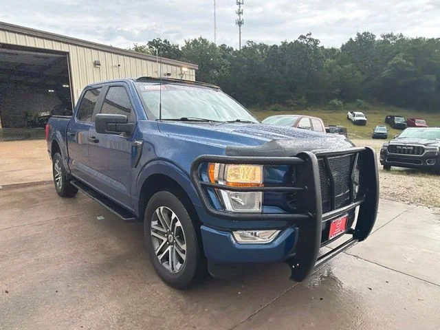 Used 2022 Blue Ford XL image 1