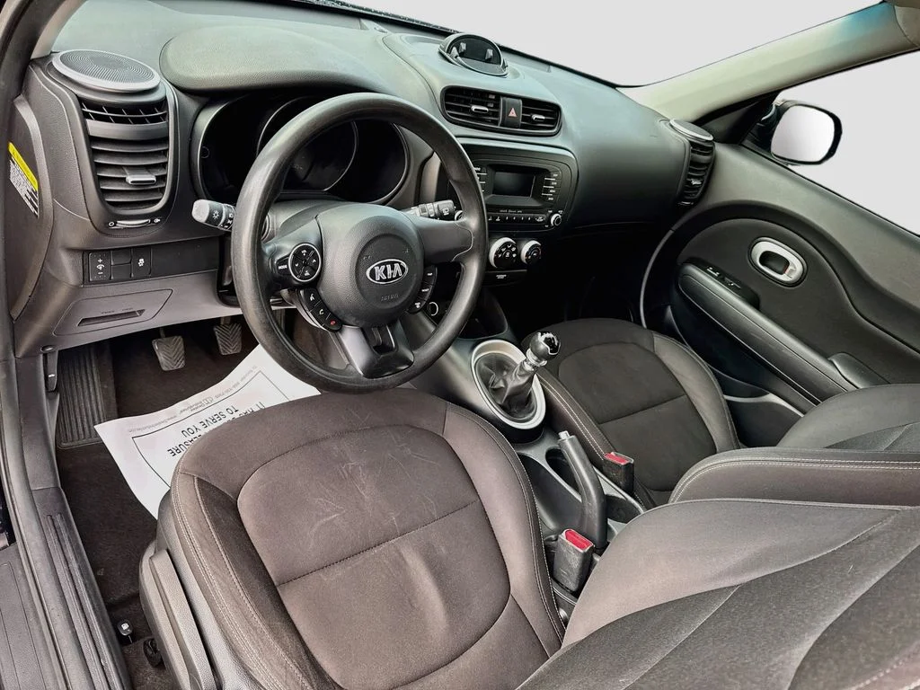 Used 2016 Black Kia Base image 9