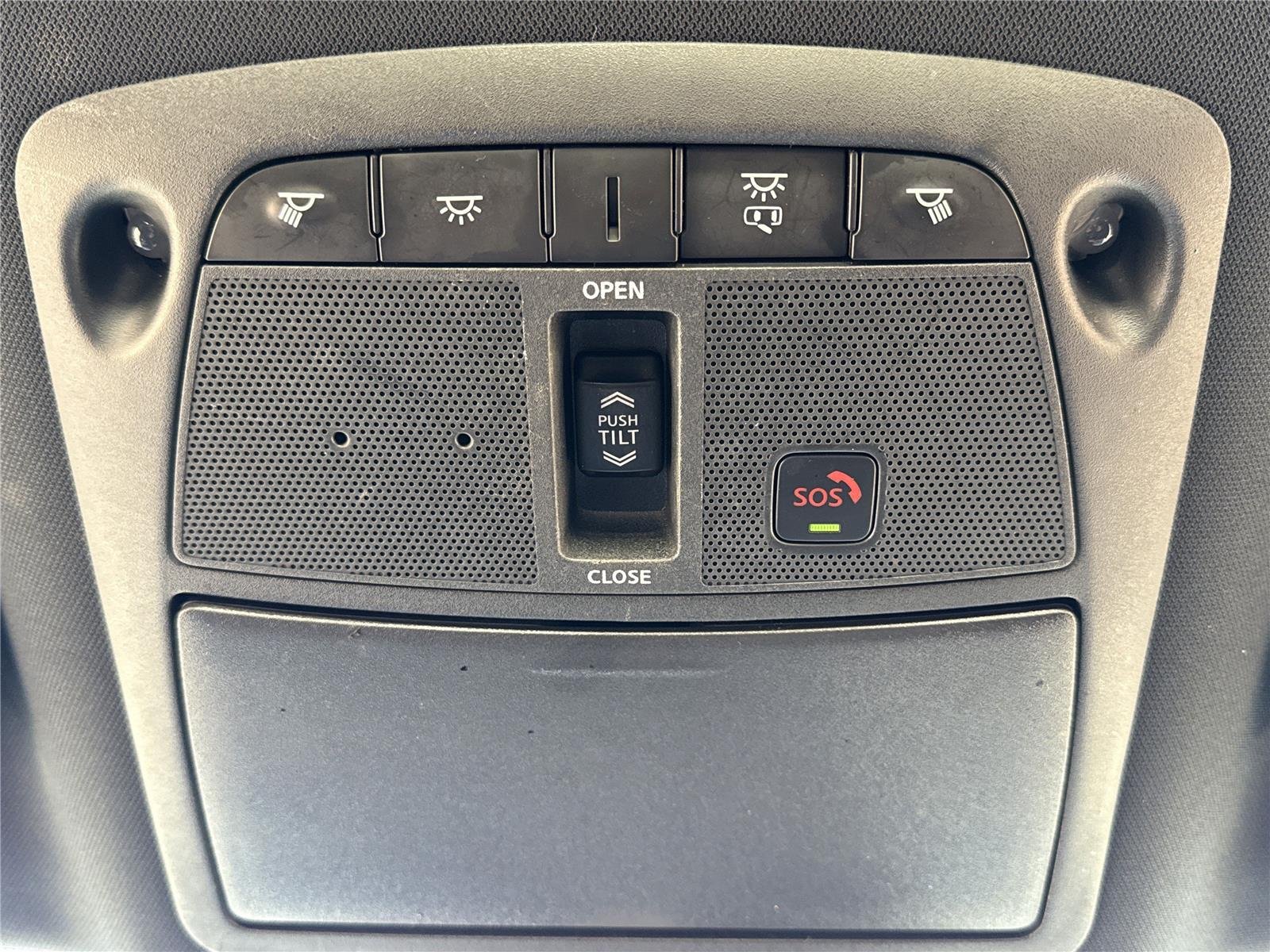 2023 Nissan Maxima SR - Photo 10