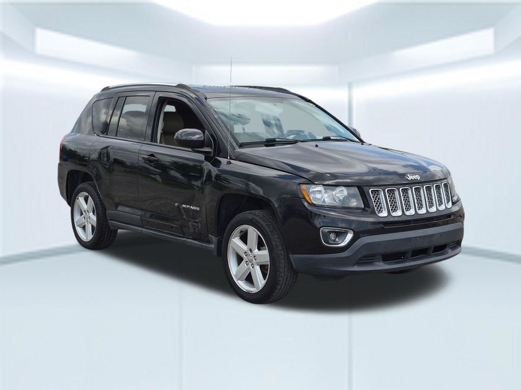Used 2014 Black Clearcoat Jeep Latitude image 8