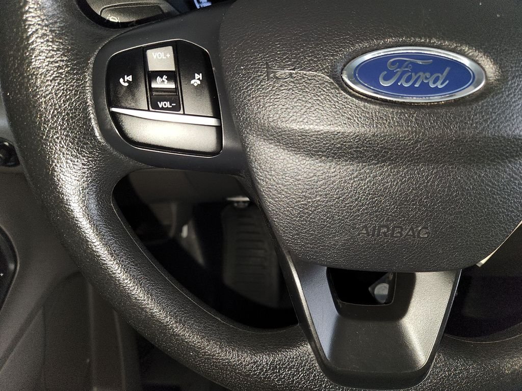 Used 2022 White Ford Box Truck image 25