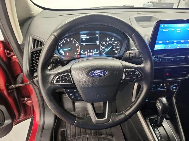 Used 2020 Red Ford SE image 32