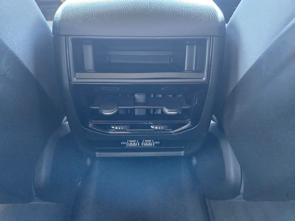 Used 2023 White Jeep Laredo image 10