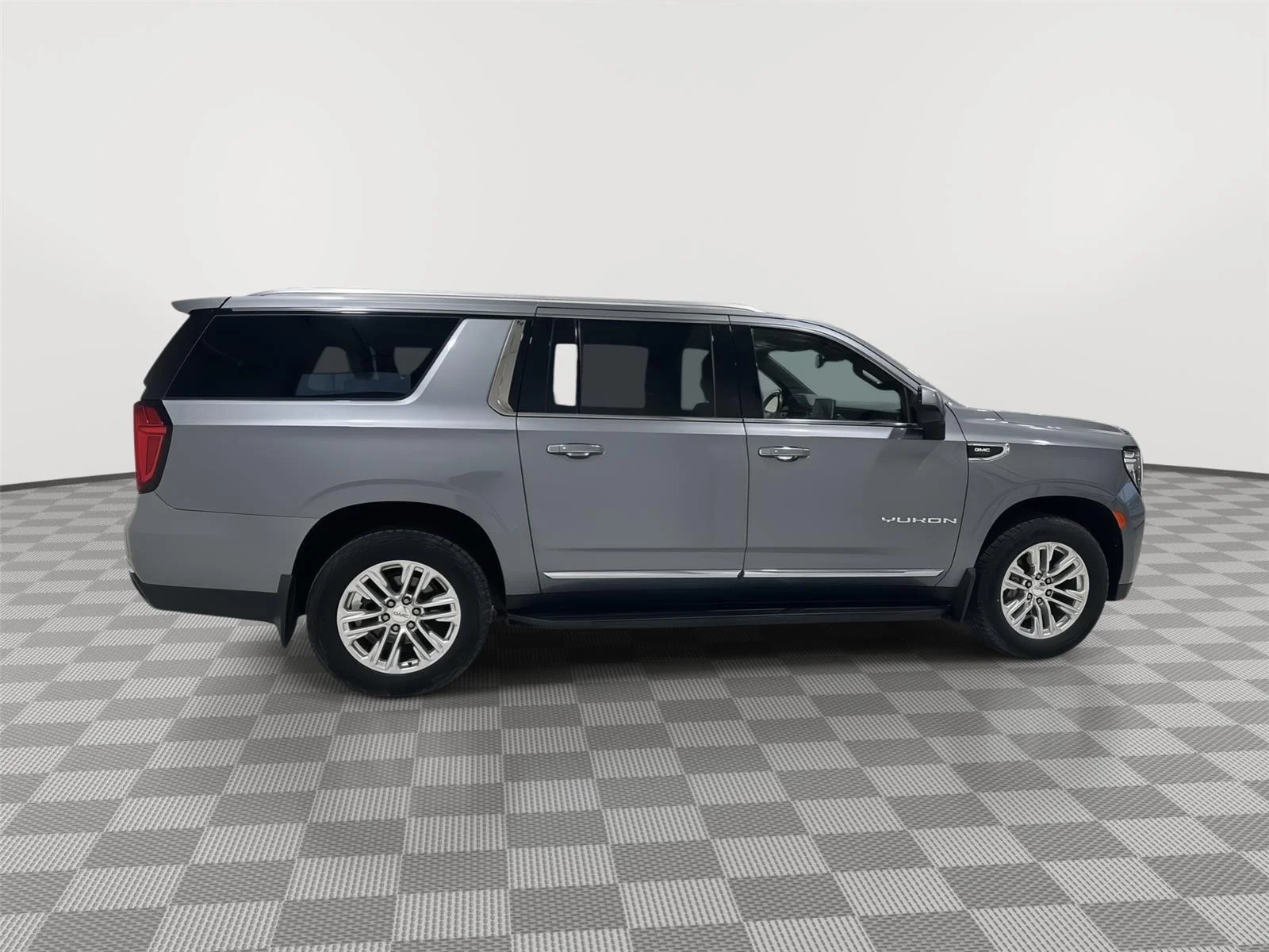 Used 2021 Satin Steel Metallic GMC SLT image 6