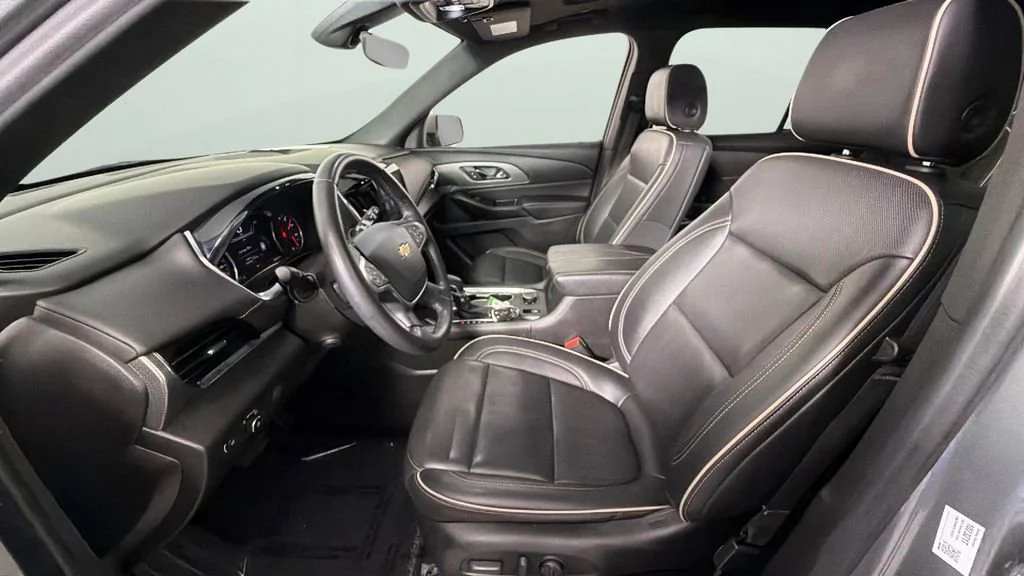 Used 2023 Sterling Gray Metallic Chevrolet Premier image 17