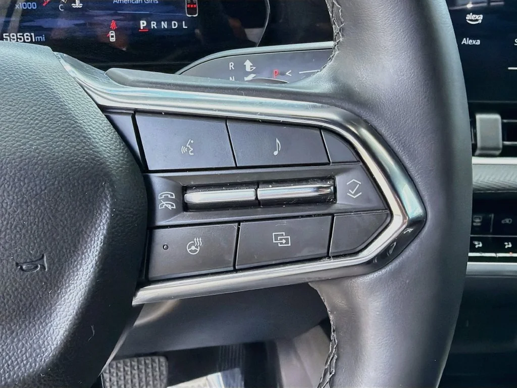 Used 2025 Gray Chevrolet LT image 37