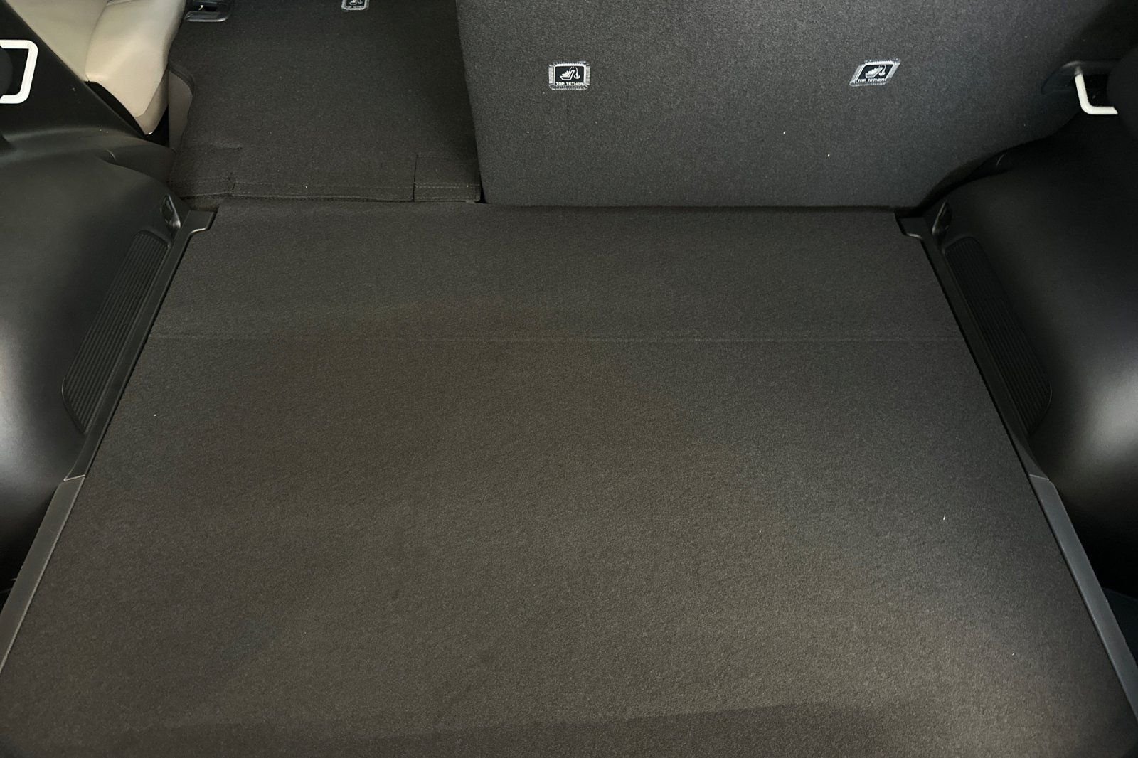 New 2026 Snow White Pearl Kia WAVE image 11