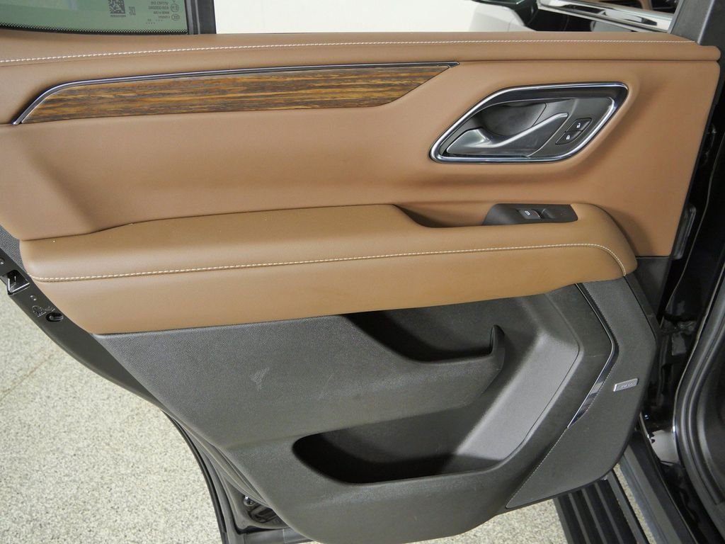 Used 2022 Black Chevrolet High Country image 29