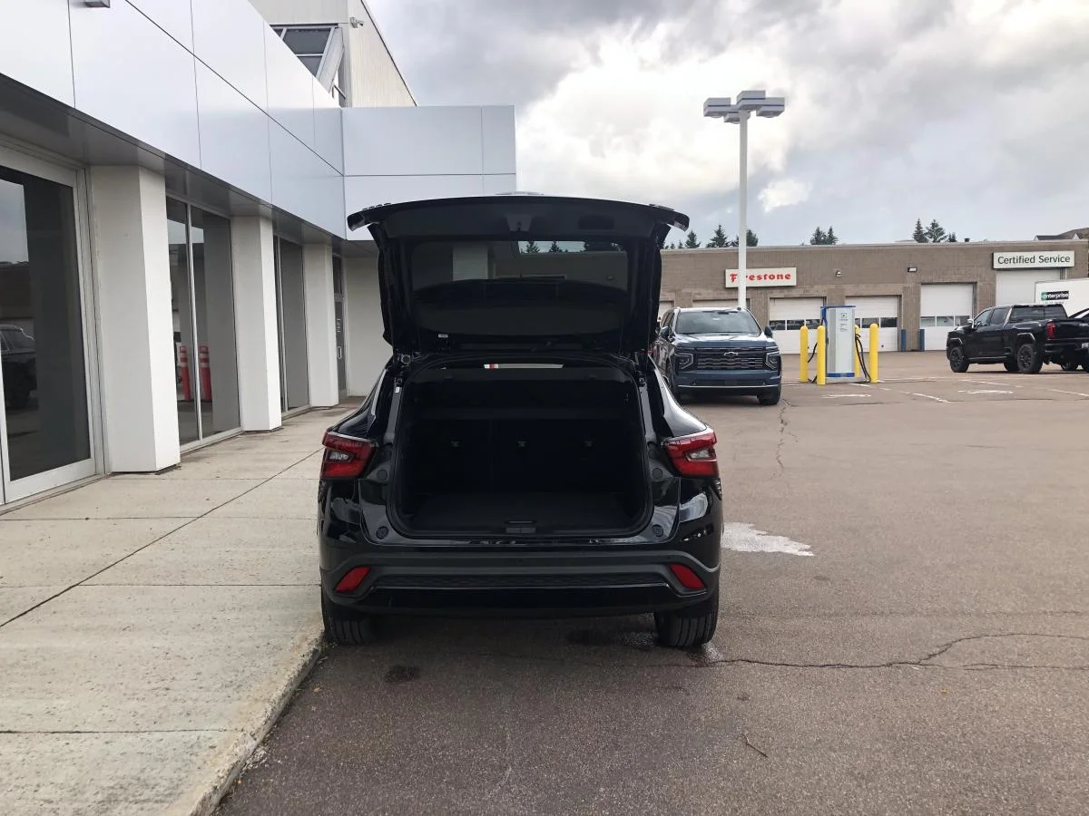 New 2026 Black Chevrolet Fwd 4dr 2rs image 7