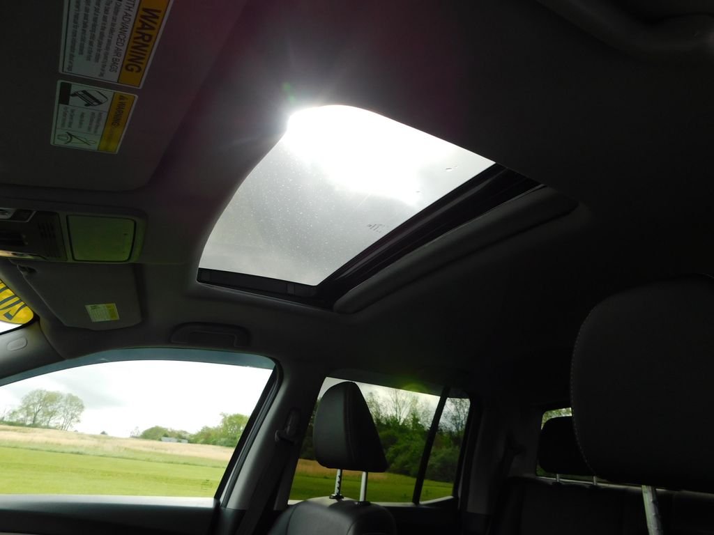 Used 2025 White Honda RTL image 17