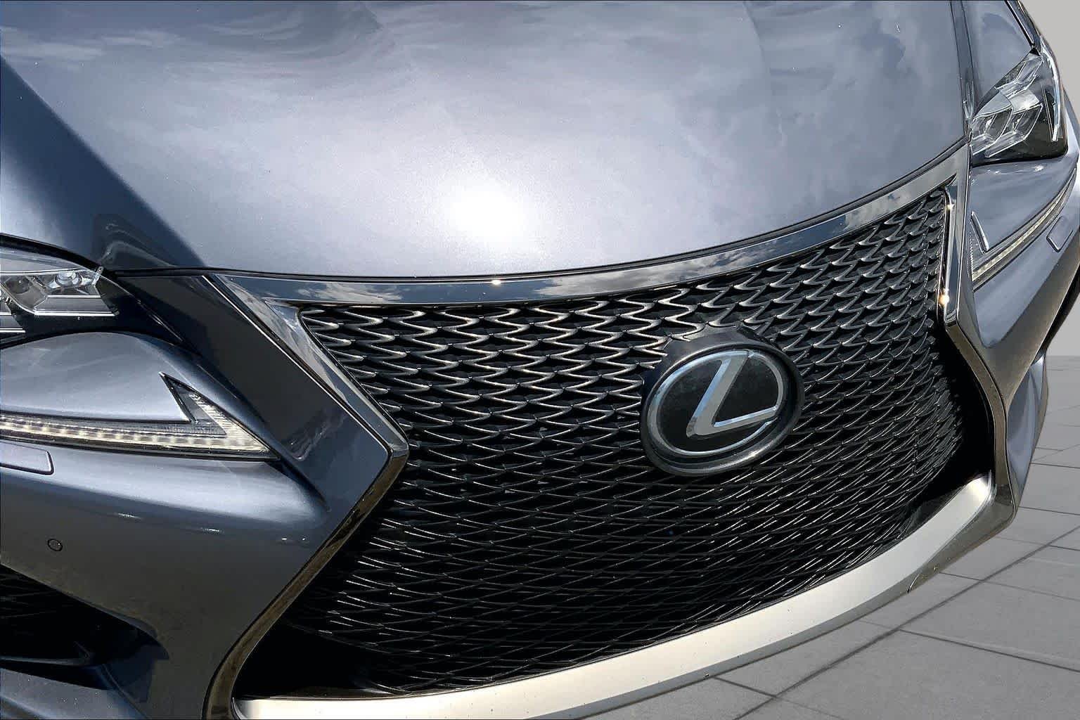 Used 2017 Nebula Gray Pearl Lexus  image 28