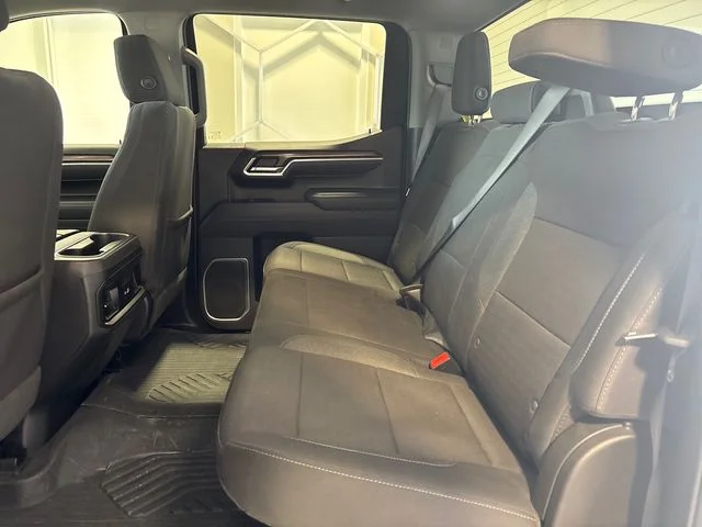 Used 2025 Summit White Chevrolet LT image 16