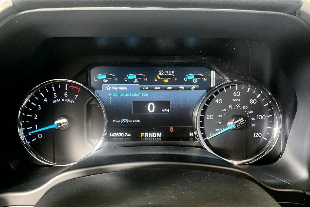 Certified Used 2018 Magnetic Ford XLT image 16