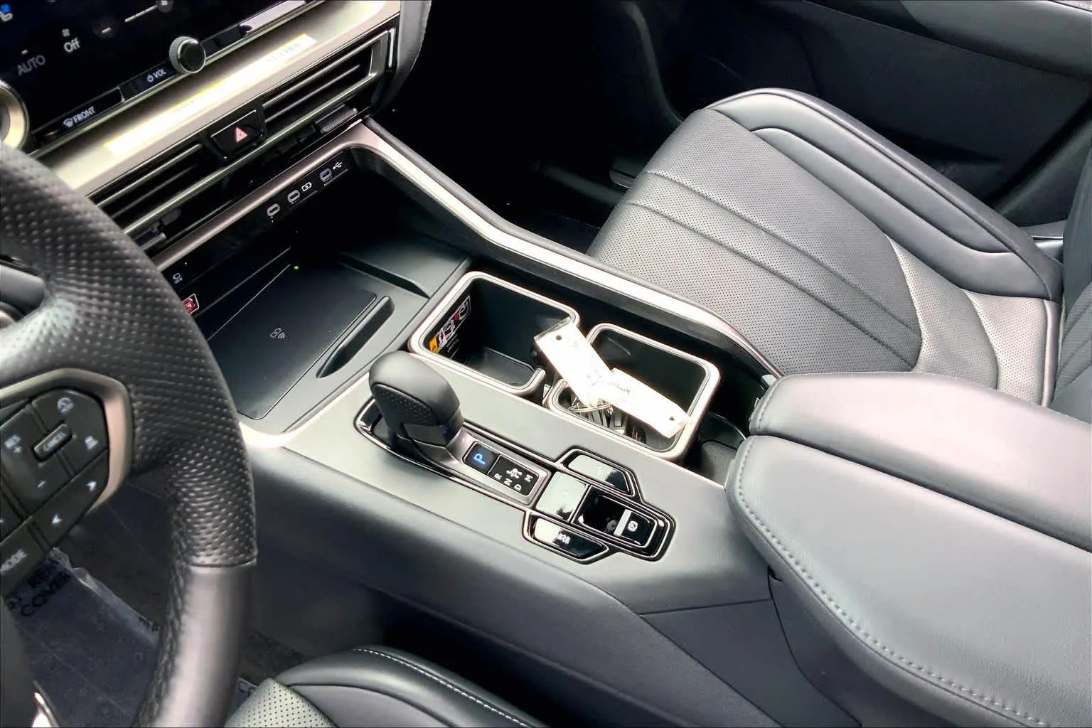 Certified Used 2025 CAVIAR Lexus F SPORT Premium image 17