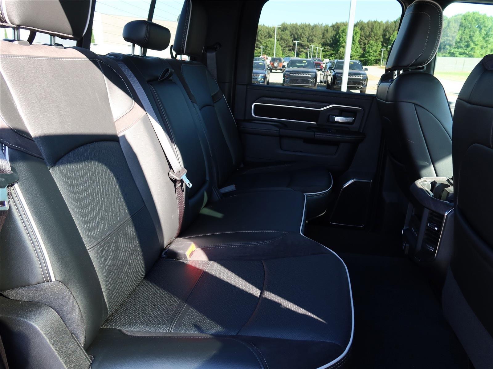 New 2026 Diamond Black Crystal Pearl-Coat Exterior Paint RAM Laramie image 9