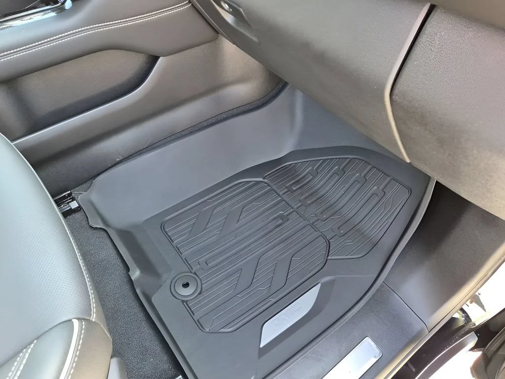 New 2026 Onyx Black GMC Elevation image 47
