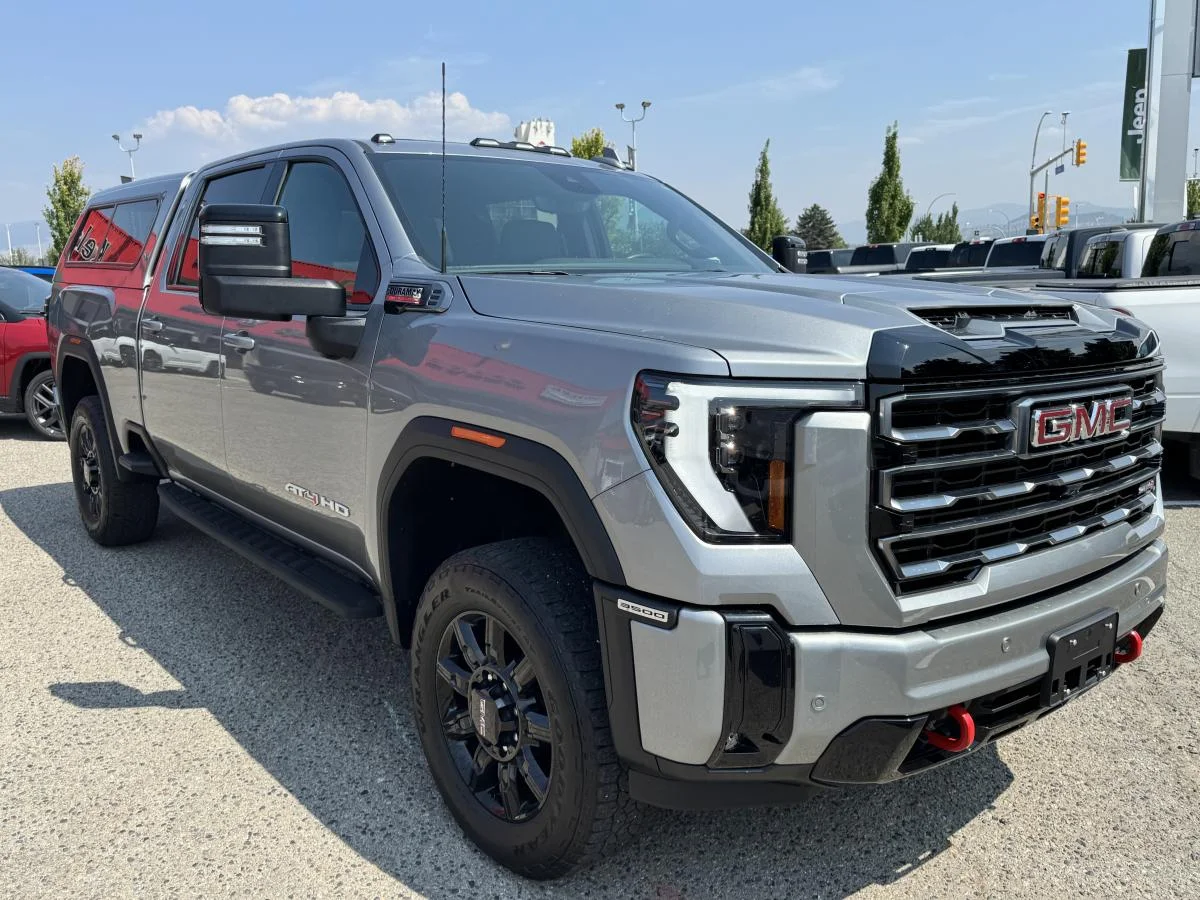 Used 2026 Grey GMC AT4 image 4
