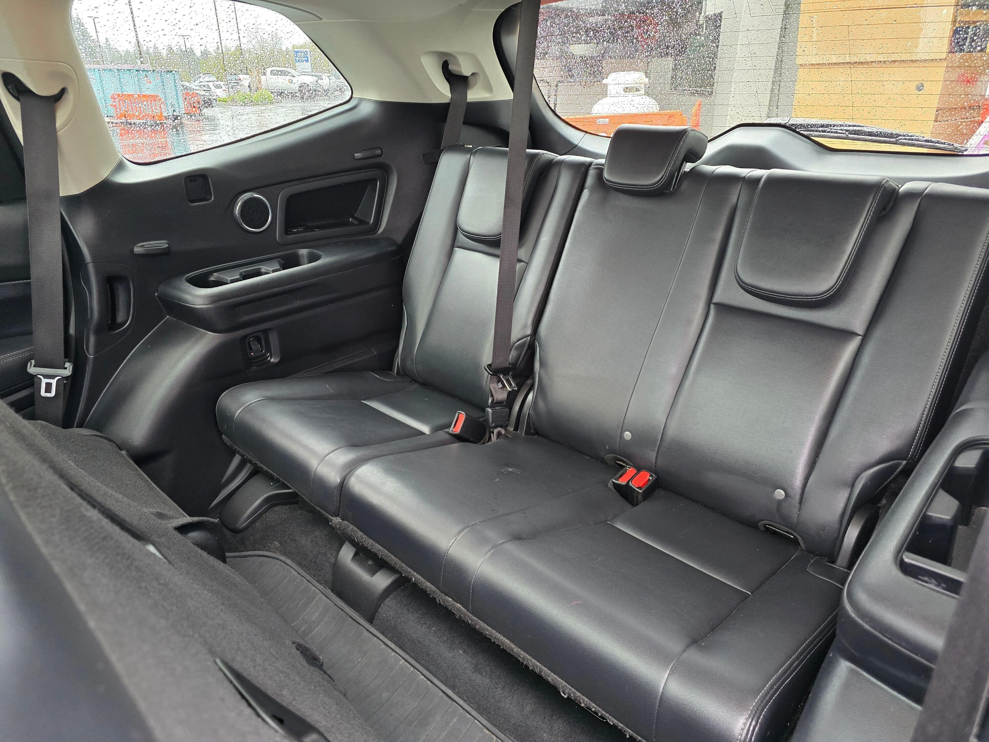 Used 2023 Green Metallic Subaru Limited image 11